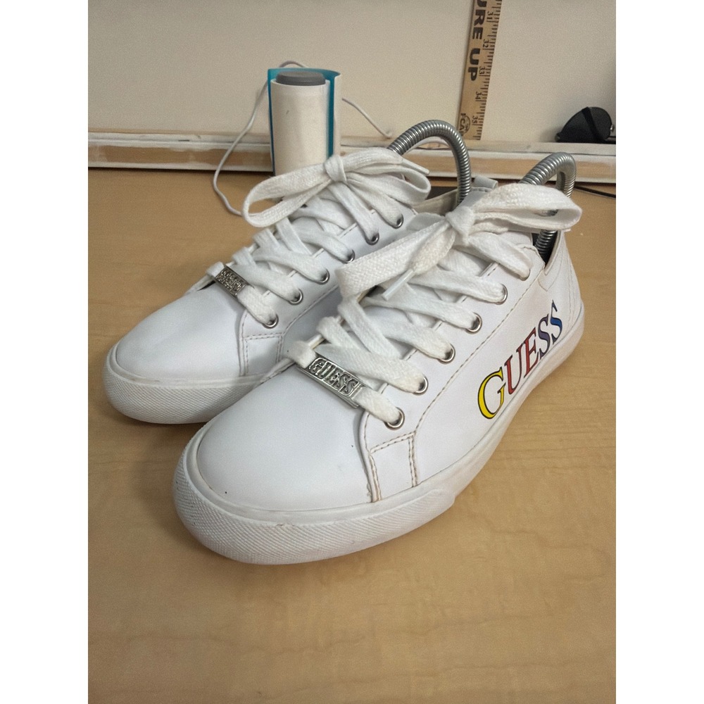 Guess Turner-R White Rainbow Logo Low Top Sneakers Womens Size 8M WGTURNERS-R